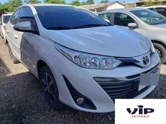 TOYOTA YARIS SEDA XS CONNECT CVT 1.5 16V 2021