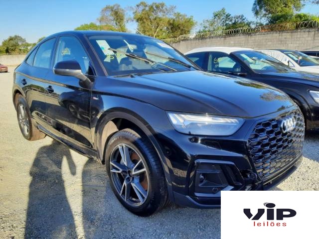 AUDI Q5 2024
