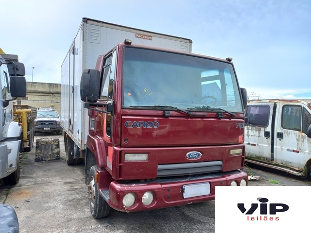 FORD CARGO 712 E 2010