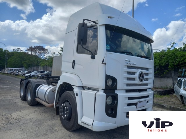 VOLKSWAGEN 25.370 TRACTOR 6X2 2009