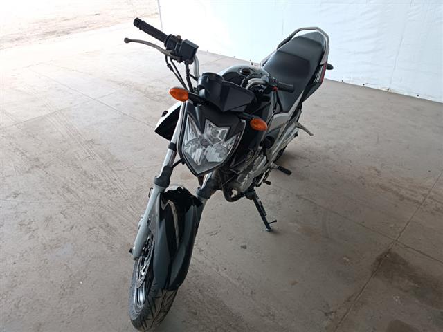 FAZER YS250 2015
