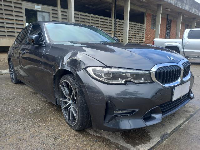 320I 2021