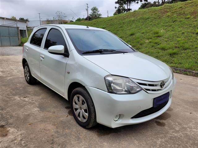 ETIOS HB X 2016