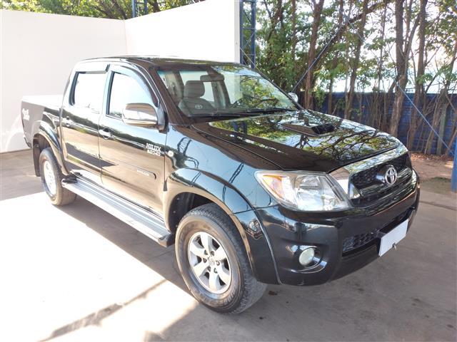 HILUX CD4X4 SRV 2011
